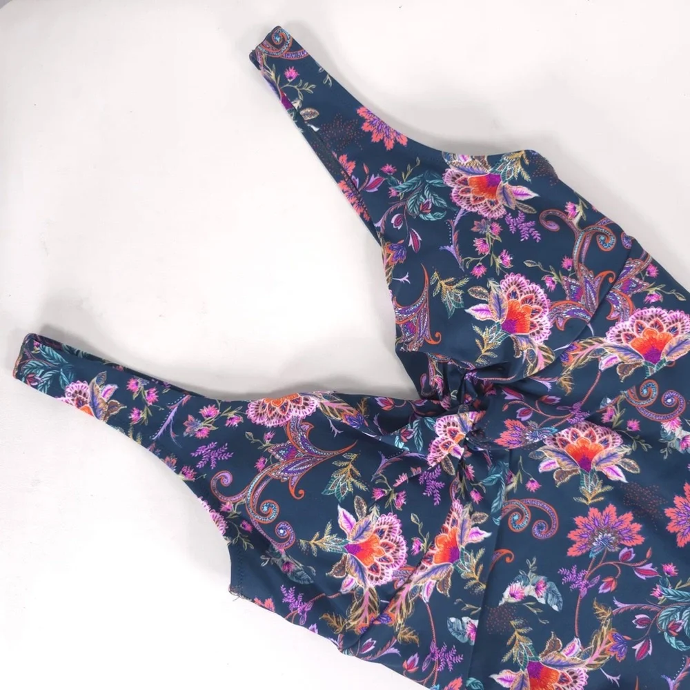 NWOT SEEKERS Essentials Australia🇦🇺 Style ONA Cup B One Piece Swimsuit Size 12